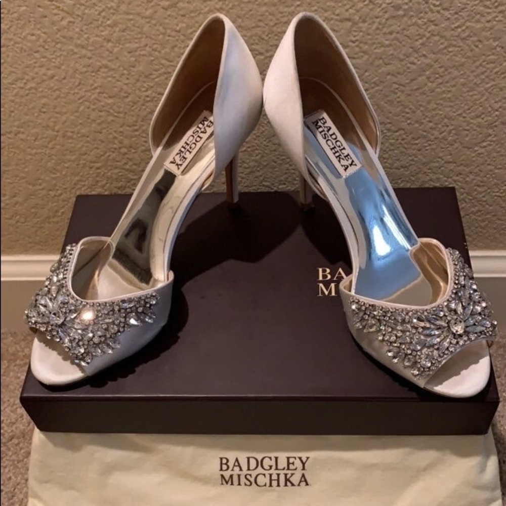 Size 8 Badgley Mischka